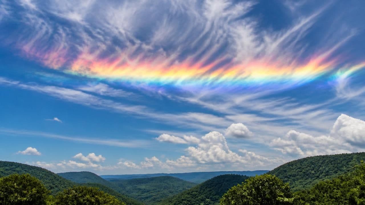 Fire Rainbow Over West Virginia: NASA's Astronomy Picture of the Day Captures Rare Atmospheric Phenomenon