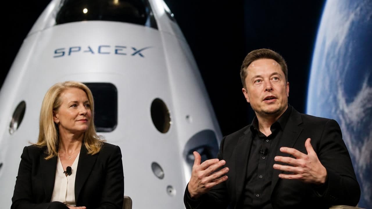 SpaceX Takes Aim at US Carriers: Plans Terrestrial Network to Win Customers