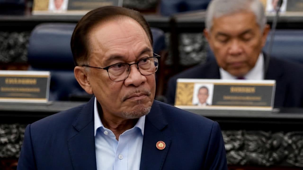 Malaysia's Anwar Faces Growing Political Exodus as Third Lawmaker Quits