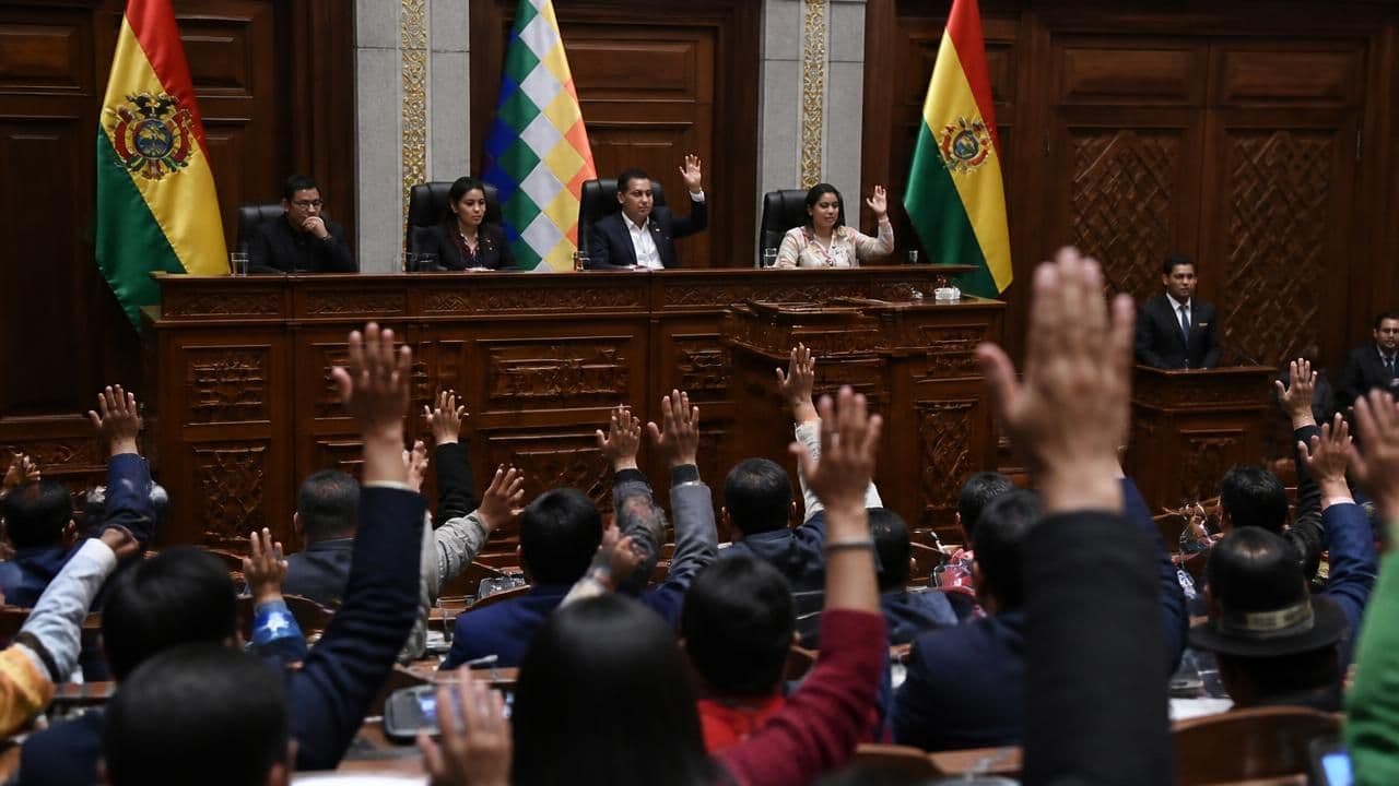 Bolivia Wins IMF Backing for $1.9 Billion Loan as Paz Moves to Reverse Slump