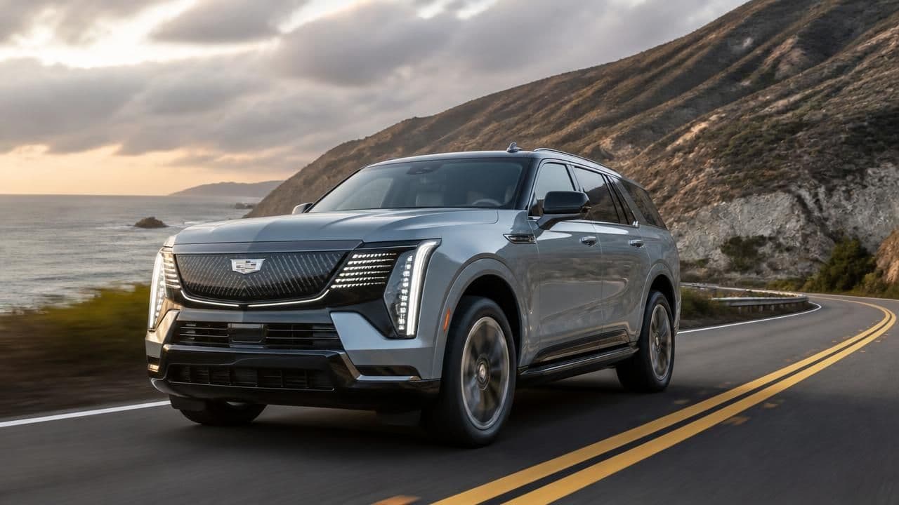 Cadillac Escalade IQ: 200 kWh, 460 Miles, and Four Tons of Electric Ambition