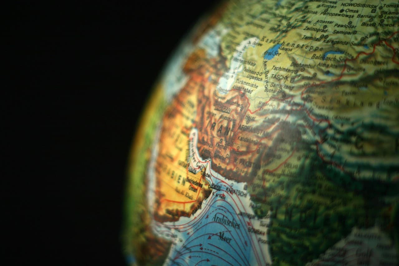 Iran Conflict Accelerates Global Shift to Clean Energy, Experts Say