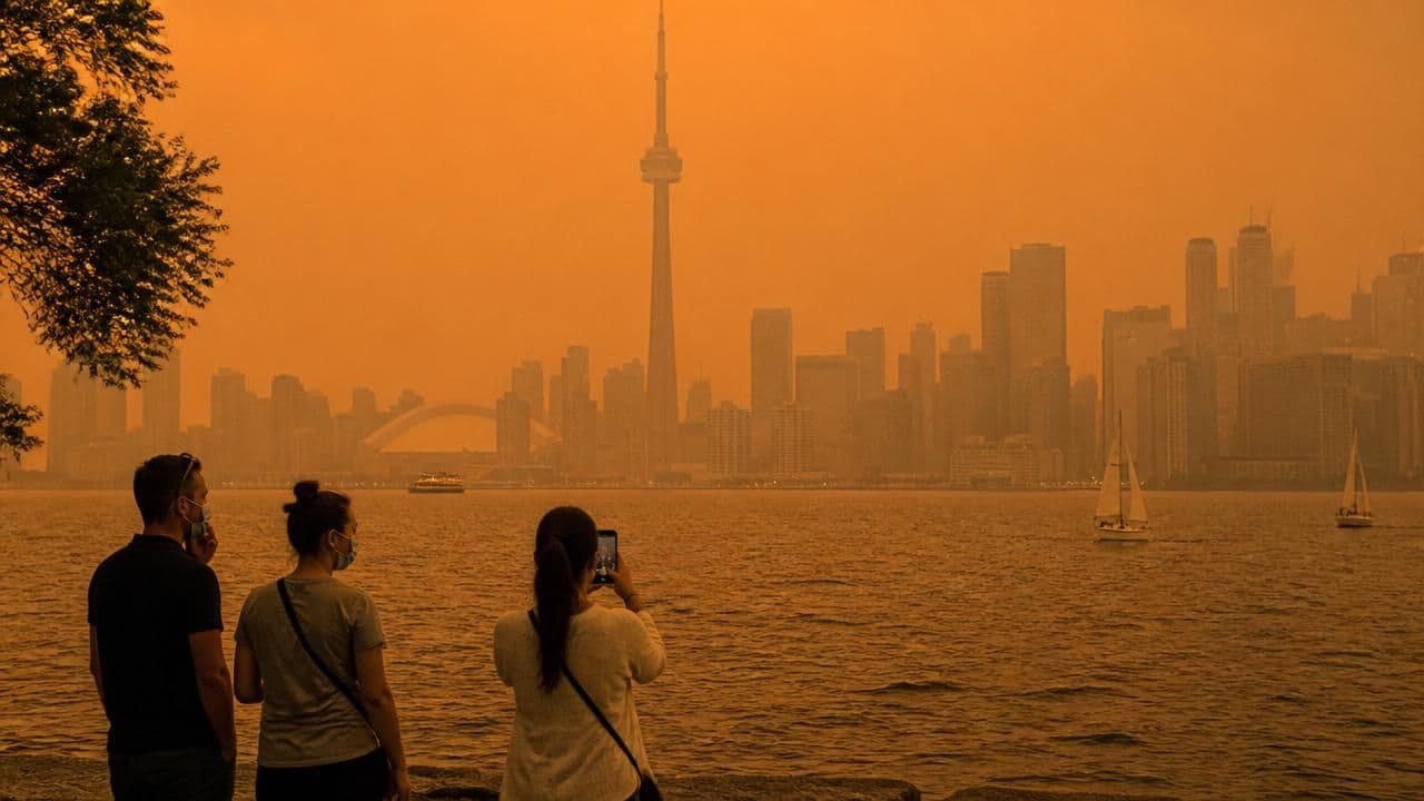 Canadian Wildfire Smoke Engulfs Eastern US and Canada, Turning Skies Orange