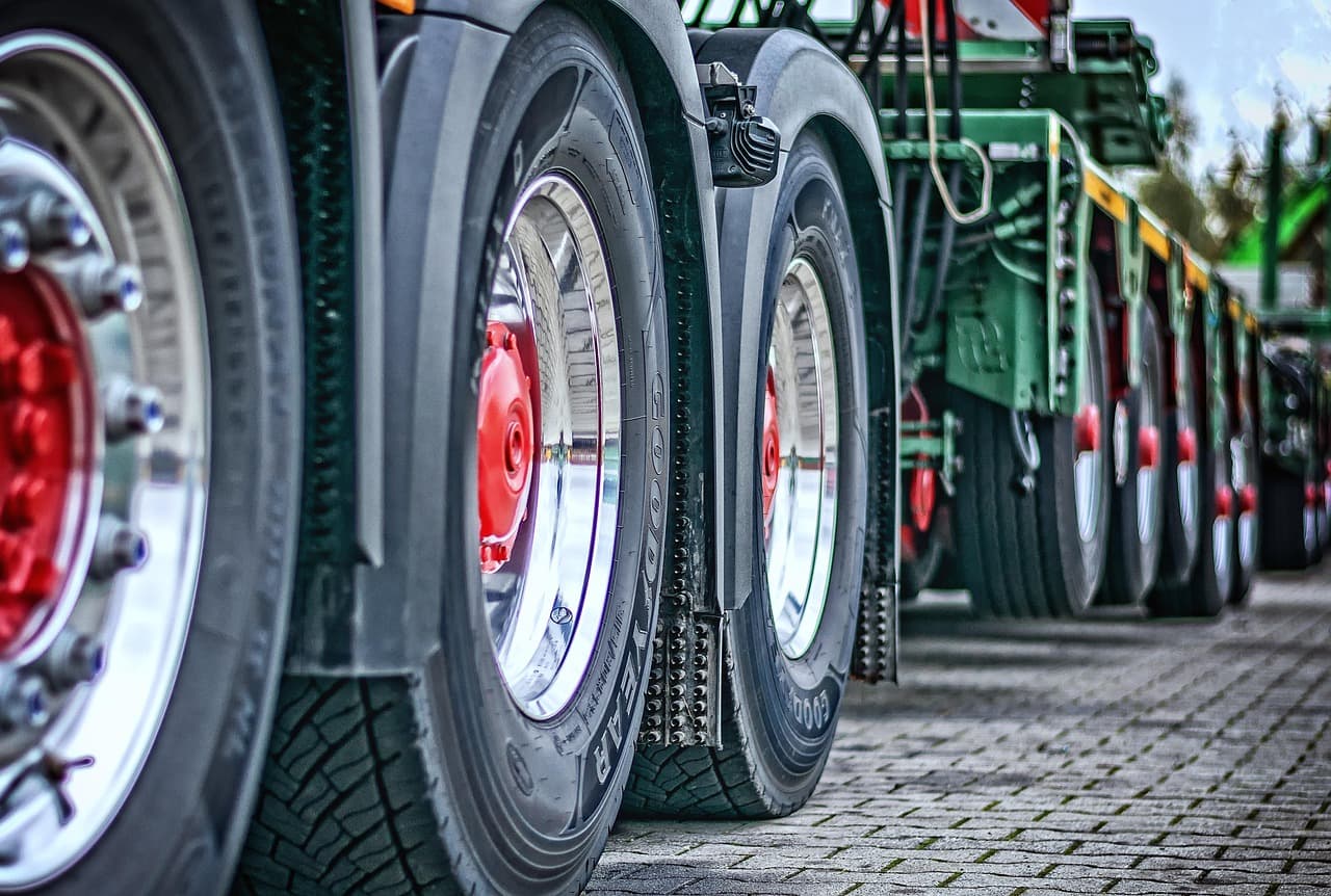 EPA Proposes Weakening Heavy-Duty Truck Emissions Rules, Citing 'Unworkable' Standards