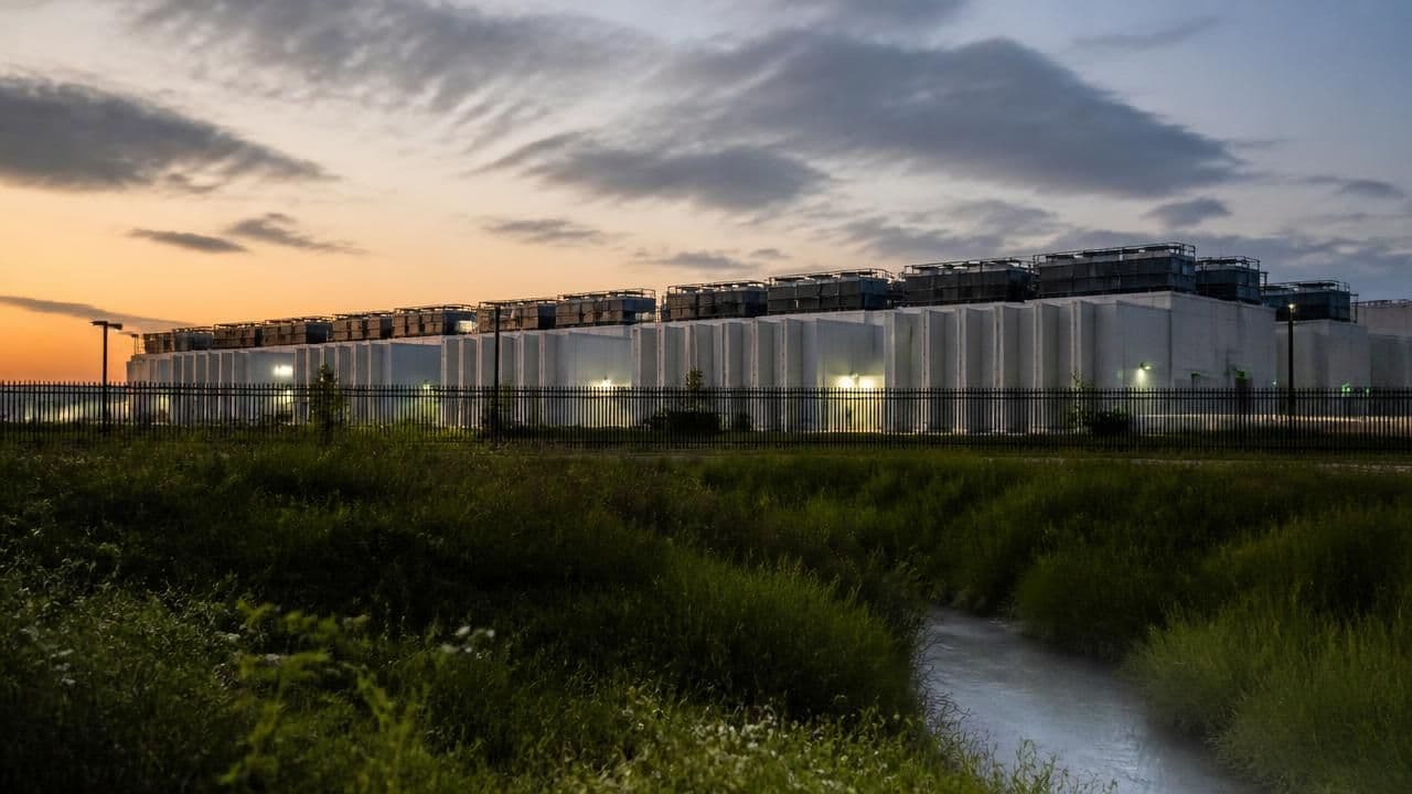Trump EPA's Plan to Drop Public Air Permit Reviews for Data Centers Sparks Alarm