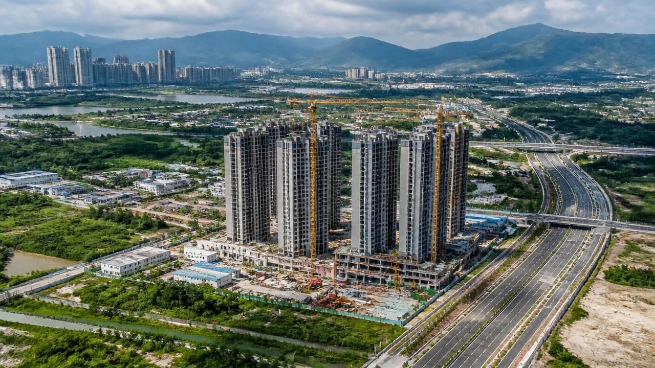 Hong Kong's Northern Metropolis Meets Cool Reception as City Pushes Diversification