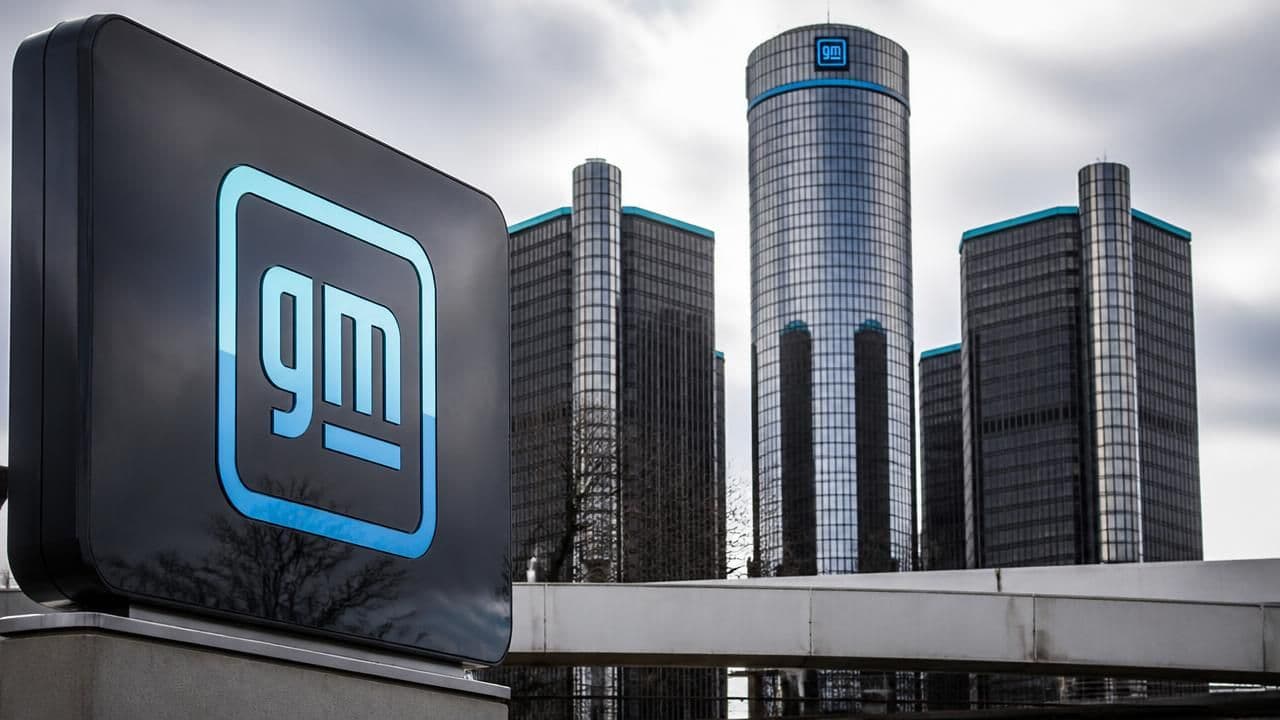 GM Faces Twin Federal Safety Investigations Over Brake and Engine Failures